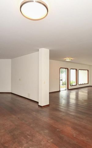 Casa para alugar com 800m², 5 quartos e 9 vagasSala