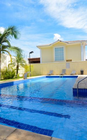 Casa de condomínio à venda com 200m², 3 quartos e 2 vagas Casa de condomínio à venda com 200m², 3 quartos e 2 vagasÁrea comum - Piscina