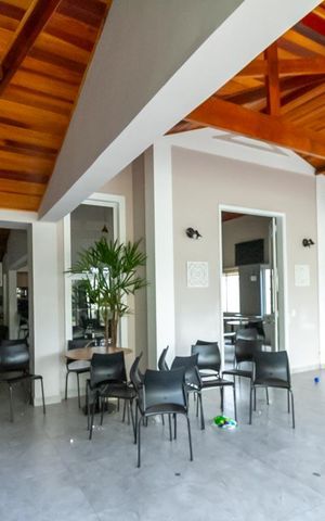 Casa de condomínio à venda com 200m², 3 quartos e 2 vagas Casa de condomínio à venda com 200m², 3 quartos e 2 vagasÁrea comum - Salão de festas