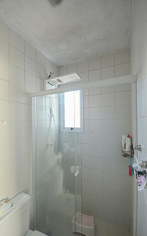 Casa de condomínio à venda com 200m², 3 quartos e 2 vagas Casa de condomínio à venda com 200m², 3 quartos e 2 vagasBanheiro