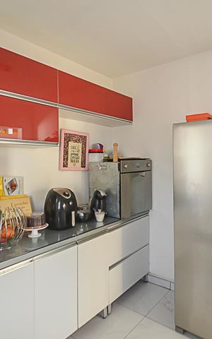Casa de condomínio à venda com 200m², 3 quartos e 2 vagas Casa de condomínio à venda com 200m², 3 quartos e 2 vagasCozinha