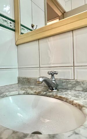 Apartamento à venda com 80m², 2 quartos e sem vagaBanheiro
