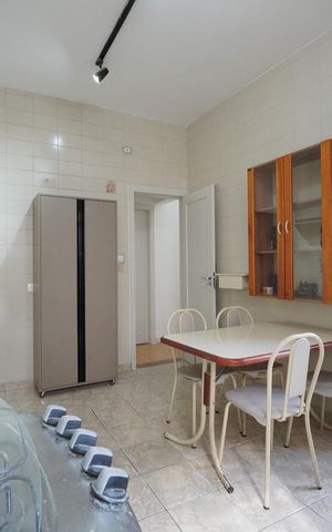 Apartamento à venda com 100m², 2 quartos e sem vagaCozinha