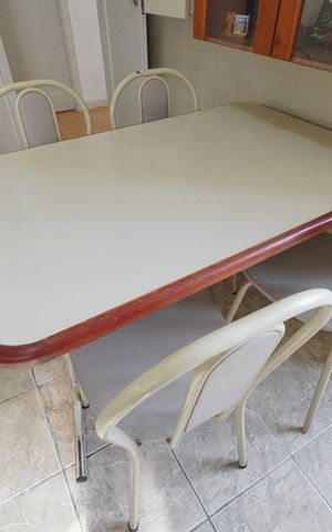 Apartamento à venda com 100m², 2 quartos e sem vagaCozinha