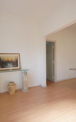Apartamento à venda com 100m², 2 quartos e sem vagaSala