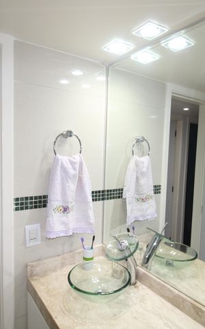Apartamento à venda com 83m², 3 quartos e 2 vagasBanheiro