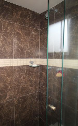 Apartamento à venda com 83m², 3 quartos e 2 vagasQuarto 3 - Banheiro