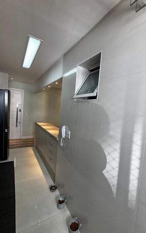 Apartamento à venda com 75m², 3 quartos e 2 vagas Apartamento à venda com 75m², 3 quartos e 2 vagasCozinha e Área de Serviço