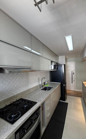 Apartamento à venda com 75m², 3 quartos e 2 vagas Apartamento à venda com 75m², 3 quartos e 2 vagasCozinha e Área de Serviço