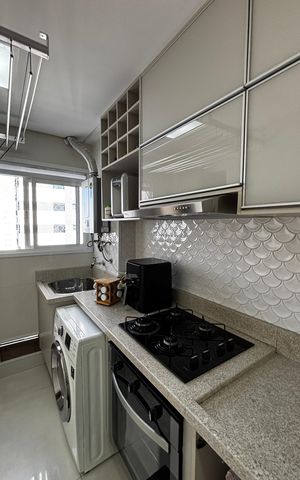Apartamento à venda com 75m², 3 quartos e 2 vagas Apartamento à venda com 75m², 3 quartos e 2 vagasCozinha e Área de Serviço