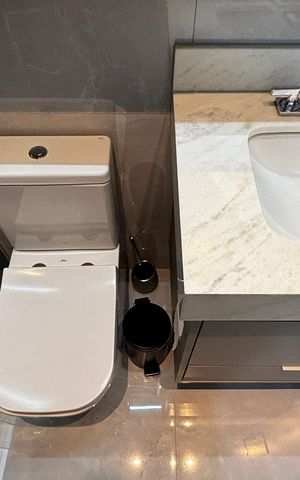 Apartamento à venda com 75m², 3 quartos e 2 vagas Apartamento à venda com 75m², 3 quartos e 2 vagasBanheiro da Suíte