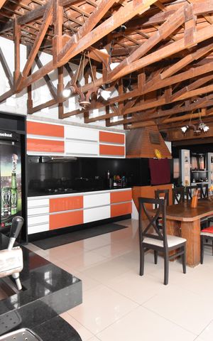 Casa para alugar com 700m², 5 quartos e 6 vagasÁrea gourmet
