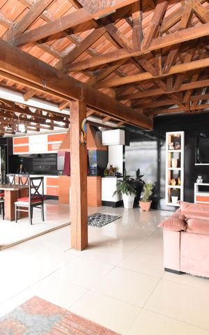 Casa para alugar com 700m², 5 quartos e 6 vagasÁrea gourmet