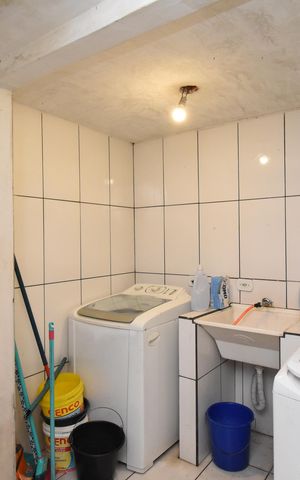 Casa para alugar com 700m², 5 quartos e 6 vagasÁrea de Serviço