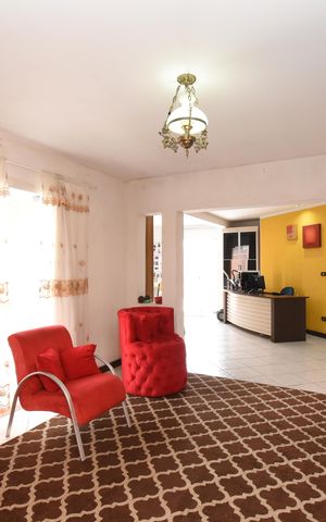 Casa para alugar com 700m², 5 quartos e 6 vagasSala