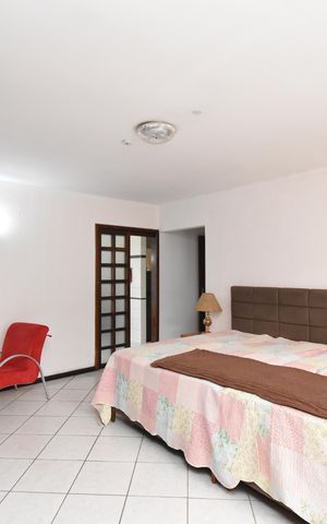 Casa para alugar com 700m², 5 quartos e 6 vagasSuíte