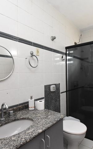Casa para alugar com 700m², 5 quartos e 6 vagasBanheiro 2