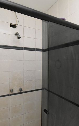 Casa para alugar com 700m², 5 quartos e 6 vagasBanheiro da Suíte