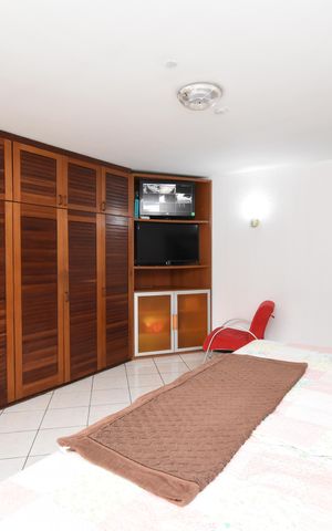 Casa para alugar com 700m², 5 quartos e 6 vagasSuíte