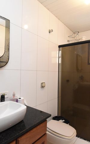 Casa para alugar com 700m², 5 quartos e 6 vagasBanheiro da Área gourmet