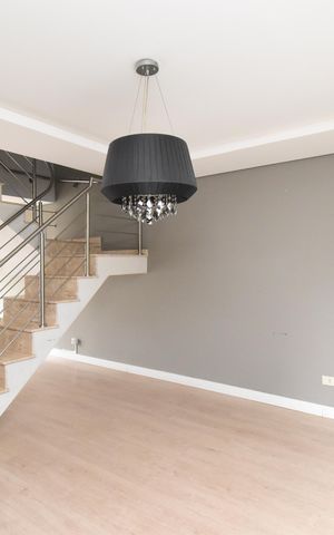 Casa de condomínio para alugar com 123m², 2 quartos e 1 vagaSala