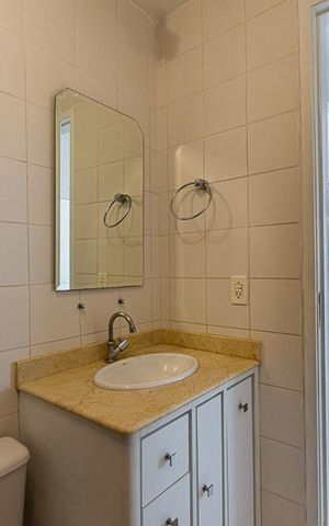 Apartamento à venda com 120m², 3 quartos e 1 vaga Apartamento à venda com 120m², 3 quartos e 1 vagaBanheiro