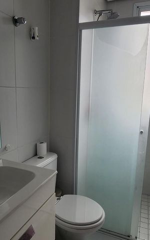 Apartamento à venda com 55m², 2 quartos e 1 vaga Apartamento à venda com 55m², 2 quartos e 1 vagaBanheiro