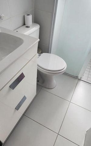 Apartamento à venda com 55m², 2 quartos e 1 vaga Apartamento à venda com 55m², 2 quartos e 1 vagaBanheiro