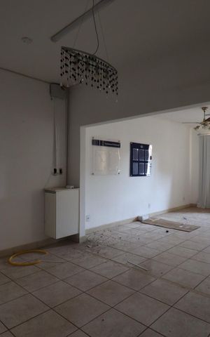 Casa para alugar com 123m², 3 quartos e 4 vagas Casa para alugar com 123m², 3 quartos e 4 vagasSala