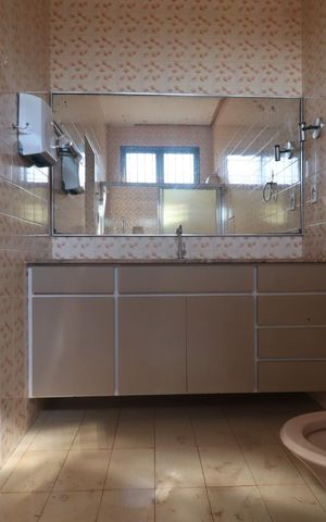 Casa para alugar com 123m², 3 quartos e 4 vagas Casa para alugar com 123m², 3 quartos e 4 vagasBanheiro da Suíte