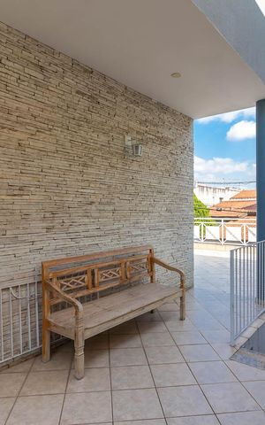 Casa à venda com 252m², 3 quartos e 4 vagasCorredor Lateral - Entrada