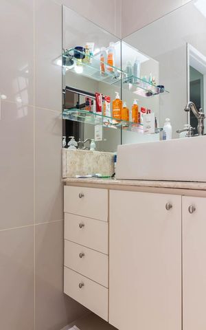 Casa à venda com 252m², 3 quartos e 4 vagasBanheiro da Suíte 1
