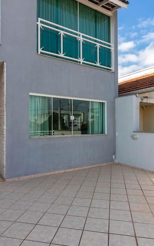 Casa à venda com 252m², 3 quartos e 4 vagasVaranda da Sala