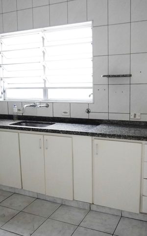 Casa à venda com 249m², 4 quartos e 3 vagasCozinha