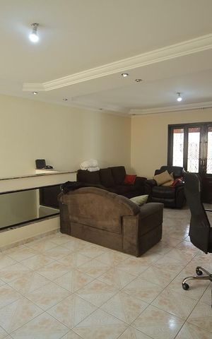 Casa à venda com 400m², 3 quartos e 3 vagasSala 