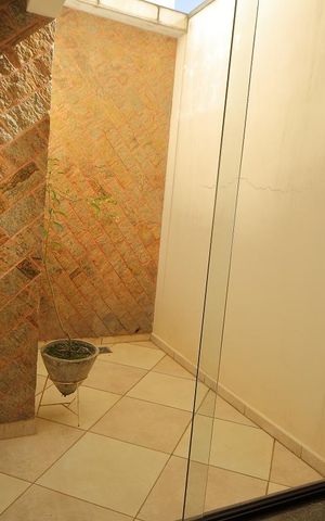 Casa à venda com 400m², 3 quartos e 3 vagasSala ( Jardiim de inverno) 