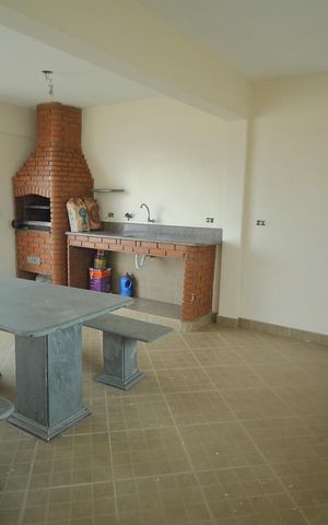 Casa à venda com 400m², 3 quartos e 3 vagasÁrea de convivência ( Churrasqueira ) 