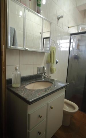 Casa à venda com 400m², 3 quartos e 3 vagasBanheiro da Suíte 1  