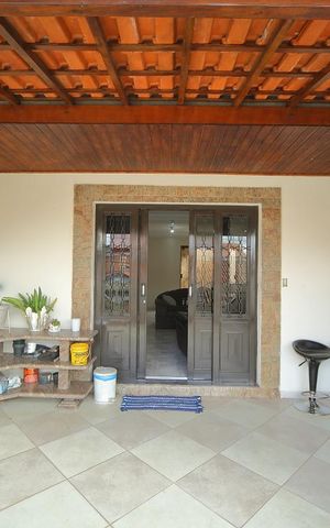 Casa à venda com 400m², 3 quartos e 3 vagasVaranda da Sala 