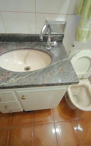 Casa à venda com 400m², 3 quartos e 3 vagasBanheiro da Suíte 1  