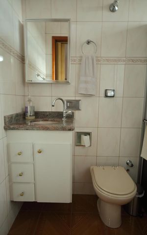 Casa à venda com 400m², 3 quartos e 3 vagasBanheiro - Suíte 2 