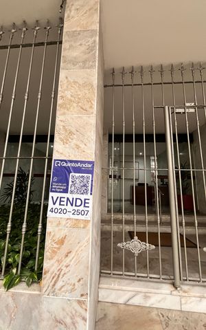 Apartamento à venda com 248m², 3 quartos e 2 vagas Apartamento à venda com 248m², 3 quartos e 2 vagasPlaca