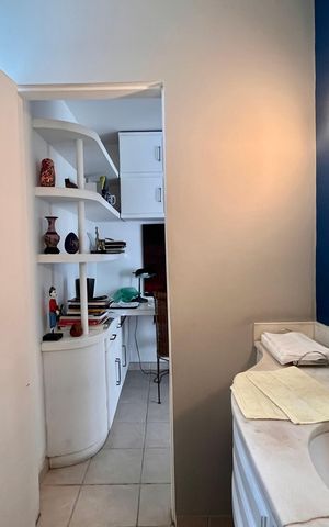 Apartamento à venda com 248m², 3 quartos e 2 vagas Apartamento à venda com 248m², 3 quartos e 2 vagasLavabo