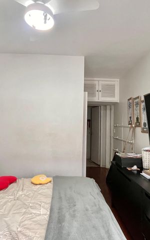 Apartamento à venda com 248m², 3 quartos e 2 vagas Apartamento à venda com 248m², 3 quartos e 2 vagasSuite