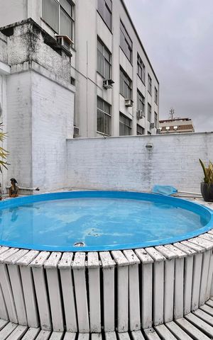 Apartamento à venda com 248m², 3 quartos e 2 vagas Apartamento à venda com 248m², 3 quartos e 2 vagasPiscina