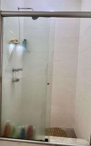 Apartamento à venda com 248m², 3 quartos e 2 vagas Apartamento à venda com 248m², 3 quartos e 2 vagasBanheiro social