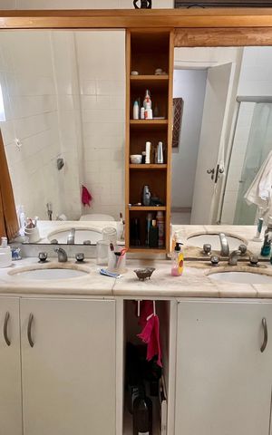 Apartamento à venda com 248m², 3 quartos e 2 vagas Apartamento à venda com 248m², 3 quartos e 2 vagasBanheiro social