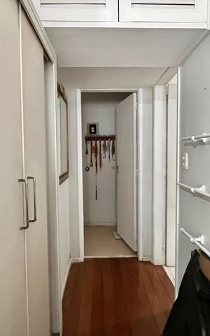 Apartamento à venda com 248m², 3 quartos e 2 vagas Apartamento à venda com 248m², 3 quartos e 2 vagasSuite