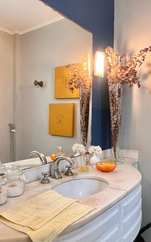 Apartamento à venda com 248m², 3 quartos e 2 vagas Apartamento à venda com 248m², 3 quartos e 2 vagasLavabo