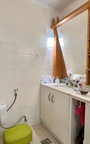Apartamento à venda com 248m², 3 quartos e 2 vagas Apartamento à venda com 248m², 3 quartos e 2 vagasBanheiro social